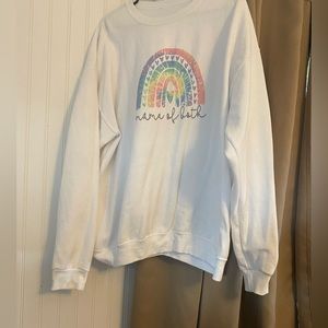 Women’s crew neck sweatshirt. No tags but 2-3x